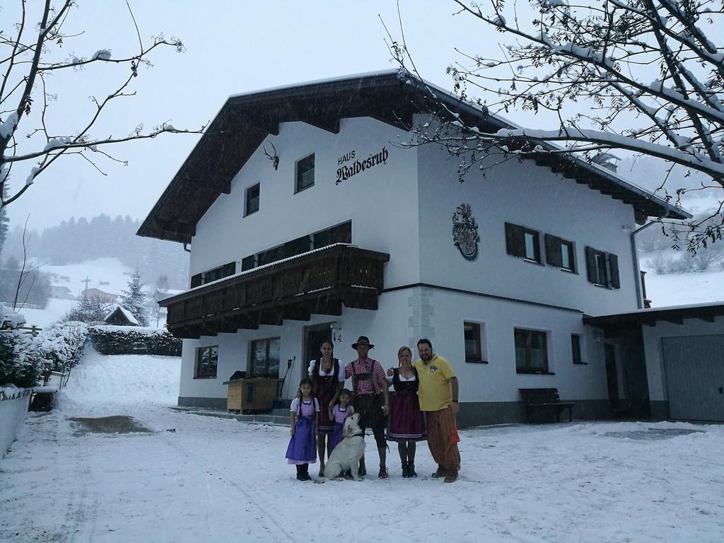 Tiroler Hasenhoehle Венс Екстериор снимка